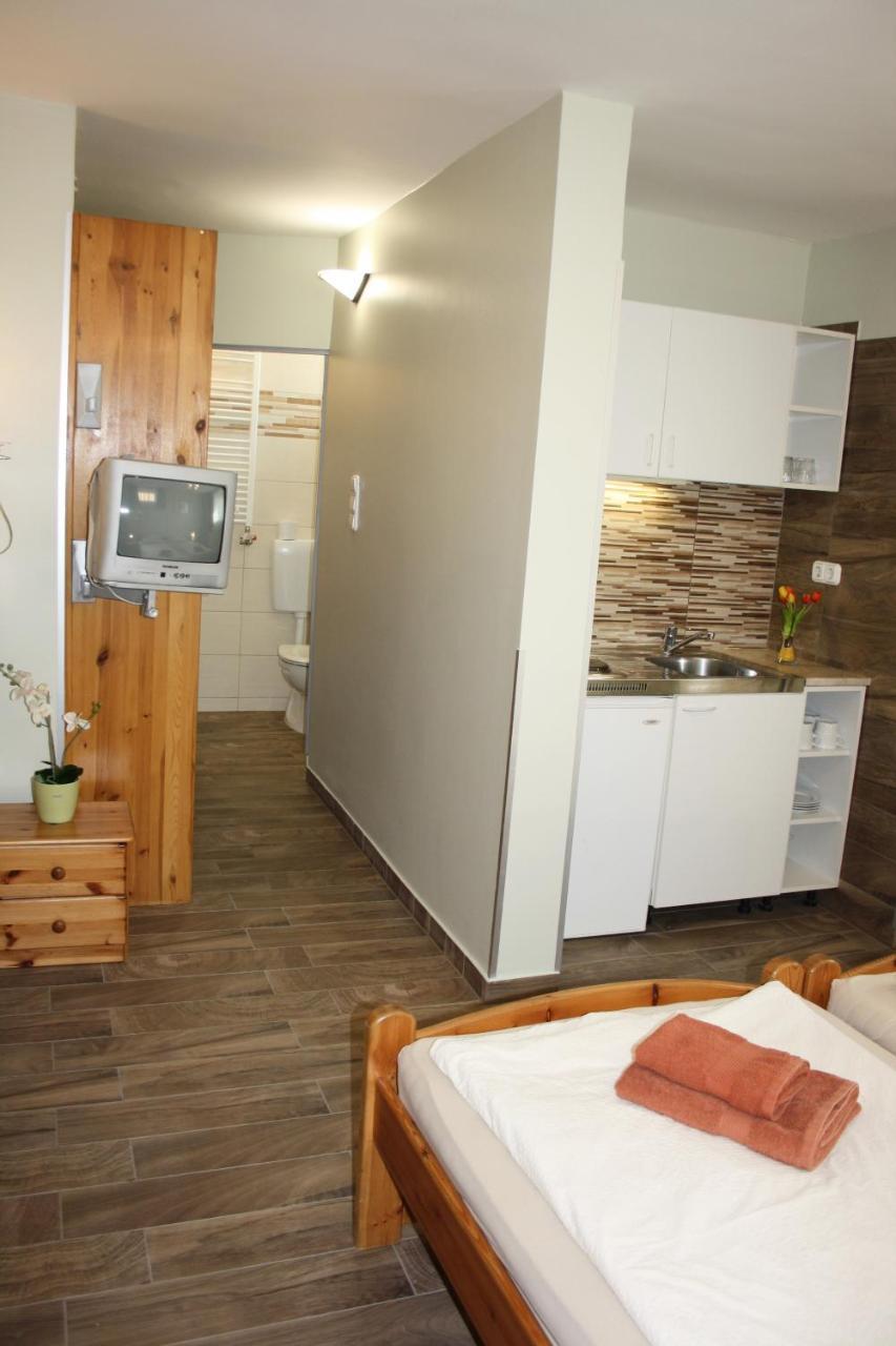 סופרון Polus Pension מראה חיצוני תמונה